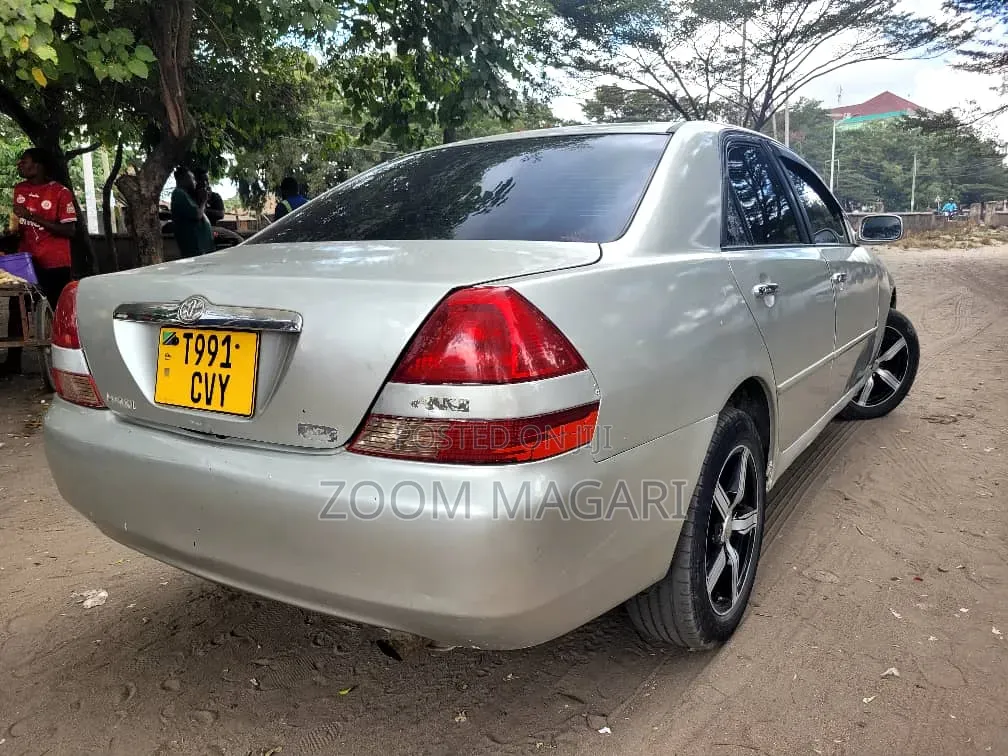 Toyota Mark II 2003 Silver
