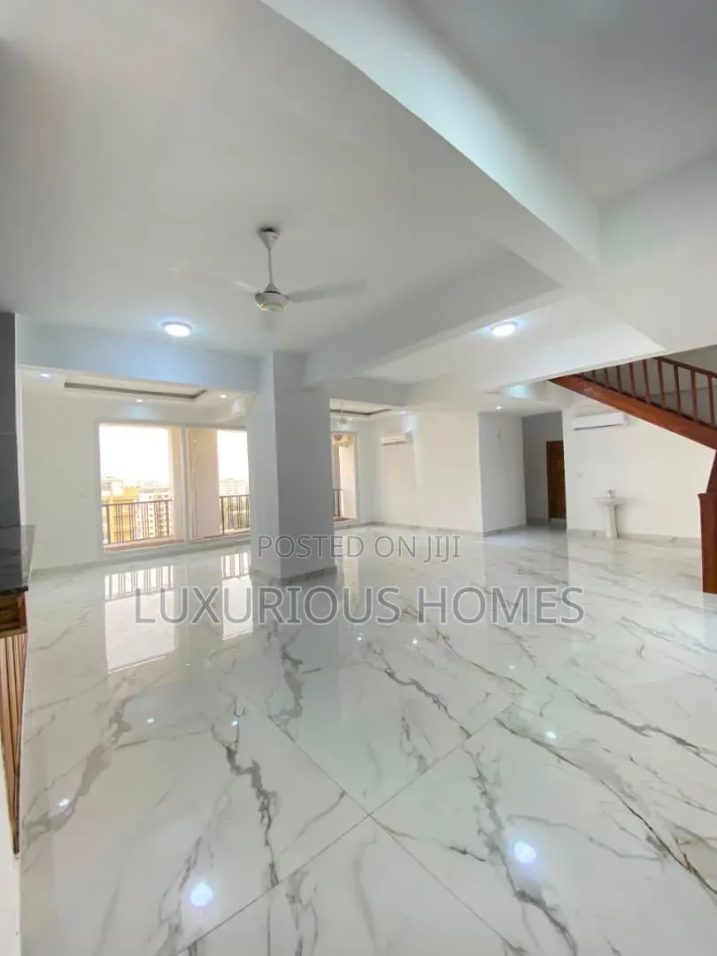 5bdrm Apartment in Upanga for rent