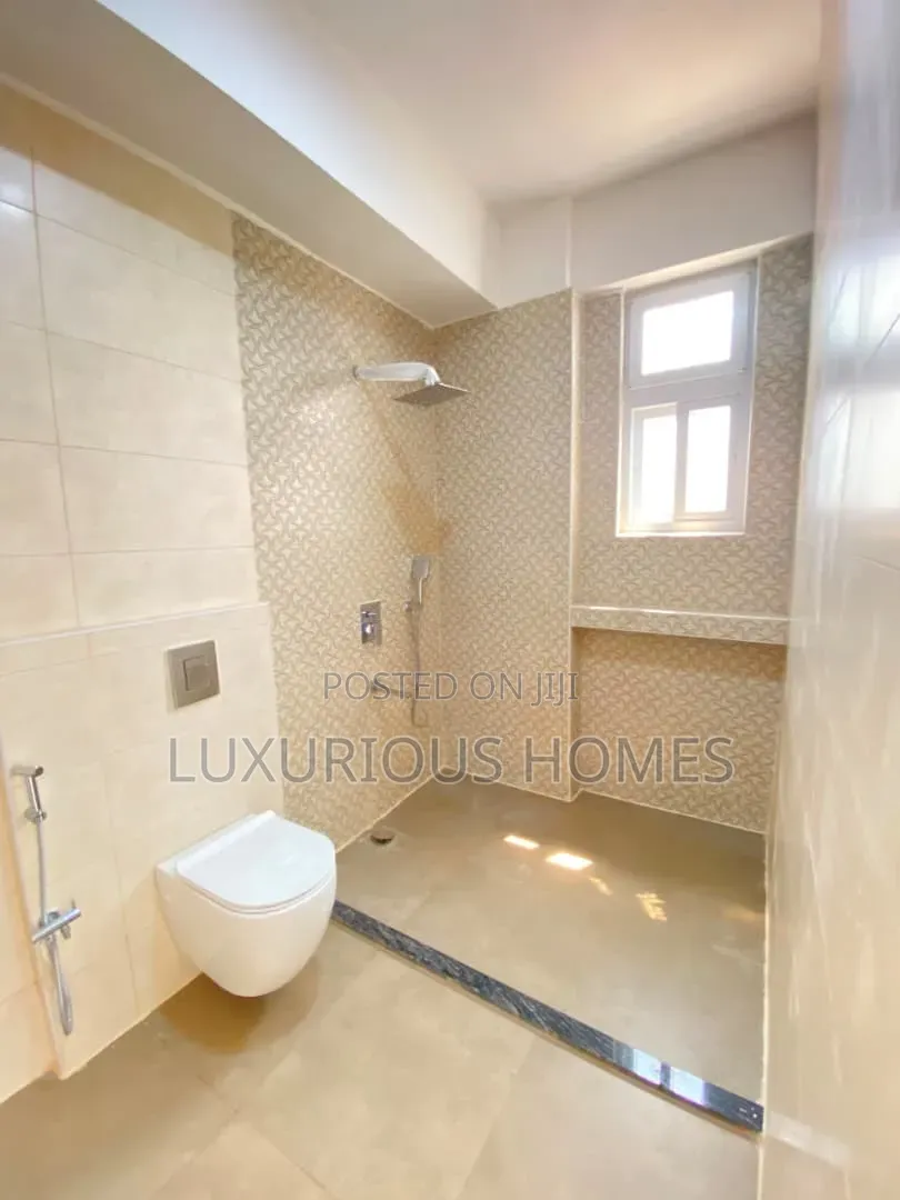 5bdrm Apartment in Upanga for rent