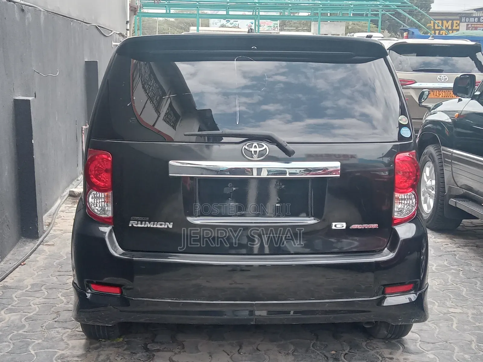 Toyota Rumion 2024 Black