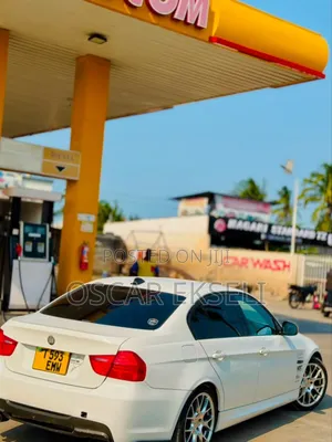 BMW 3 Series 2011 White