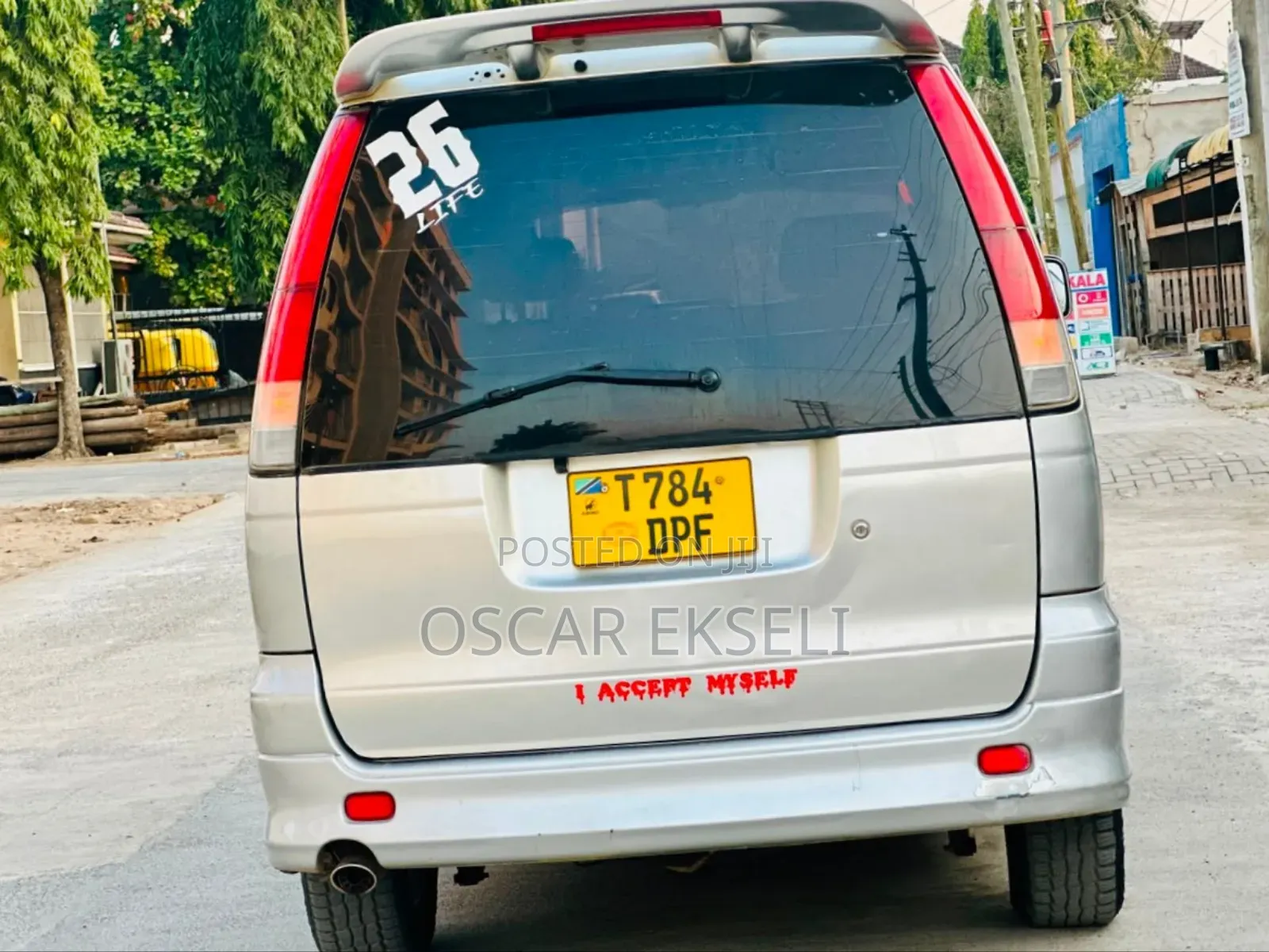 Toyota Noah 2003 White