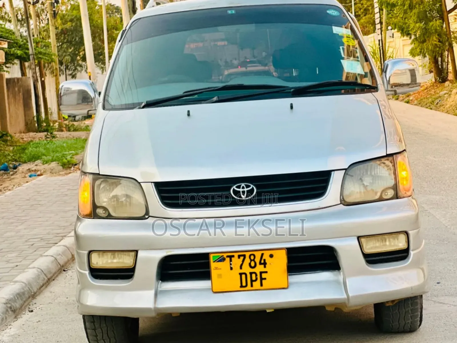 Toyota Noah 2003 White