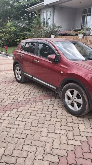 Nissan Dualis 2010 Maroon