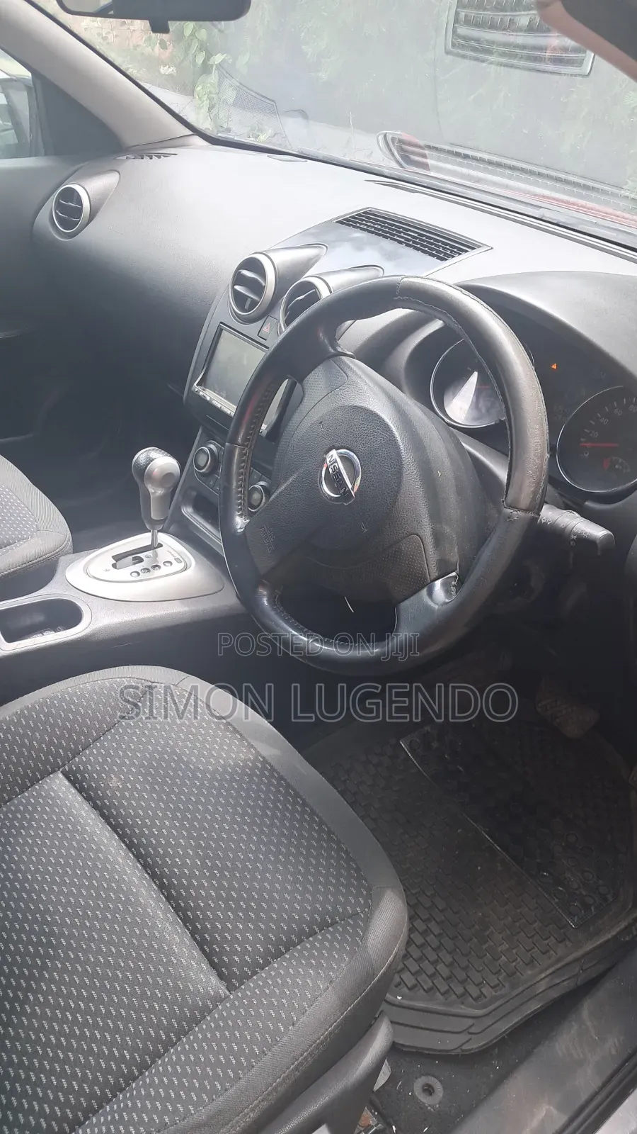 Nissan Dualis 2010 Maroon