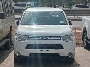 Mitsubishi Outlander 2014 White