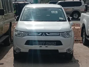 Mitsubishi Outlander 2014 White