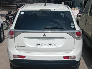 Mitsubishi Outlander 2014 White