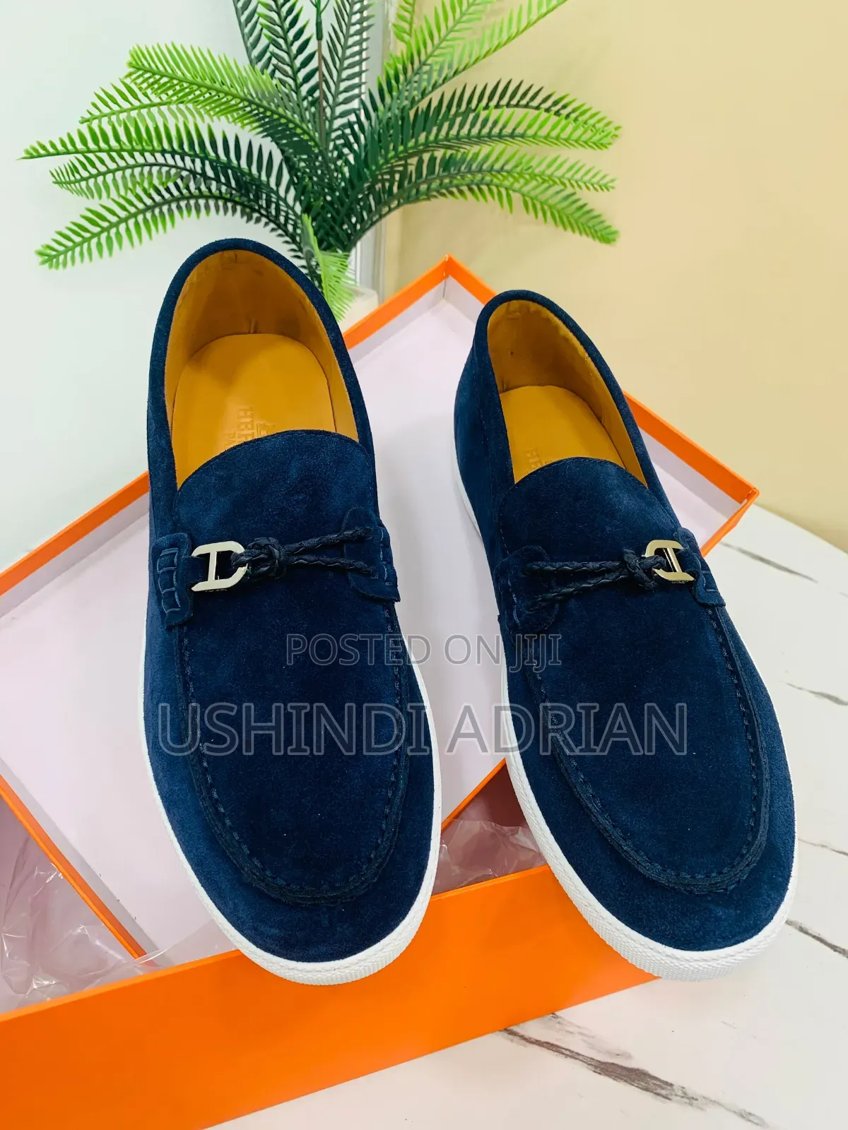 new Stock—hermès Shoes
quality Leather
full Boxed