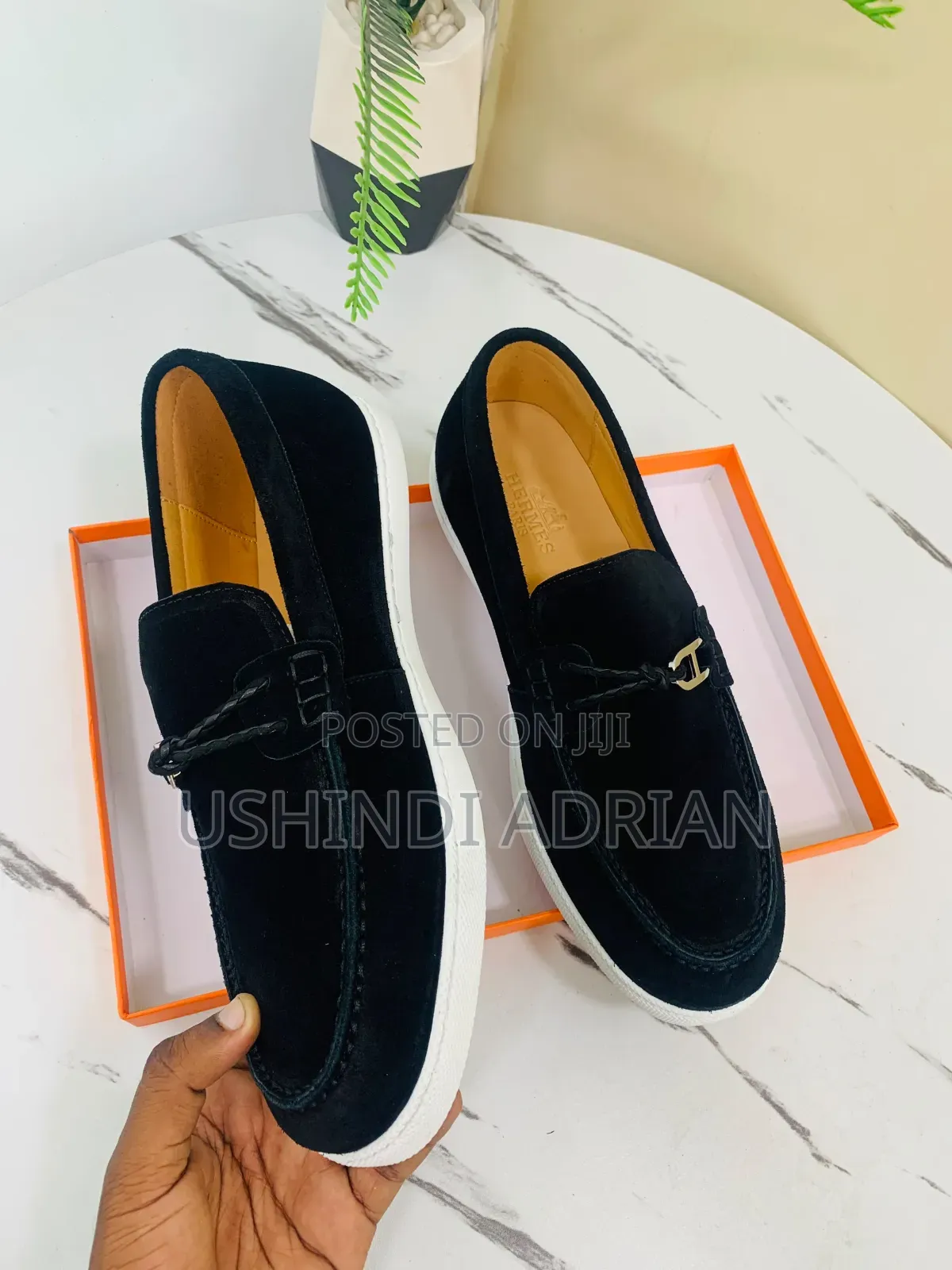 new Stock—hermès Shoes
quality Leather
full Boxed
