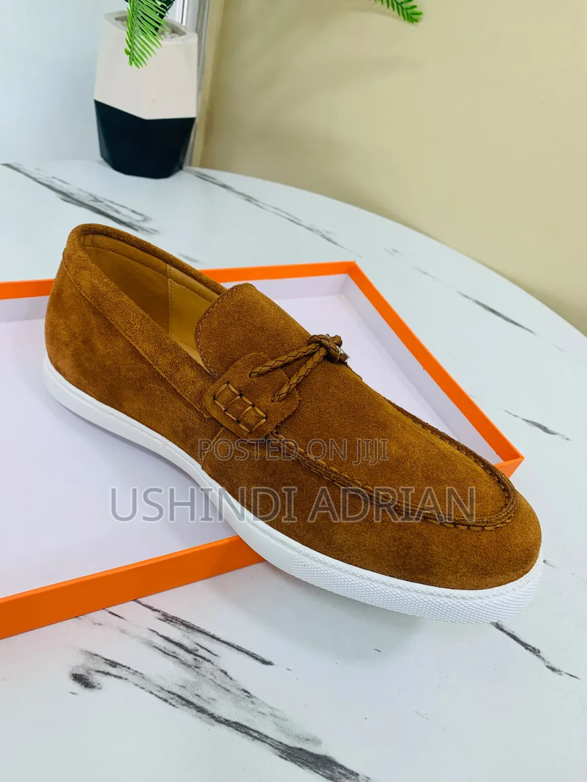new Stock—hermès Shoes
quality Leather
full Boxed