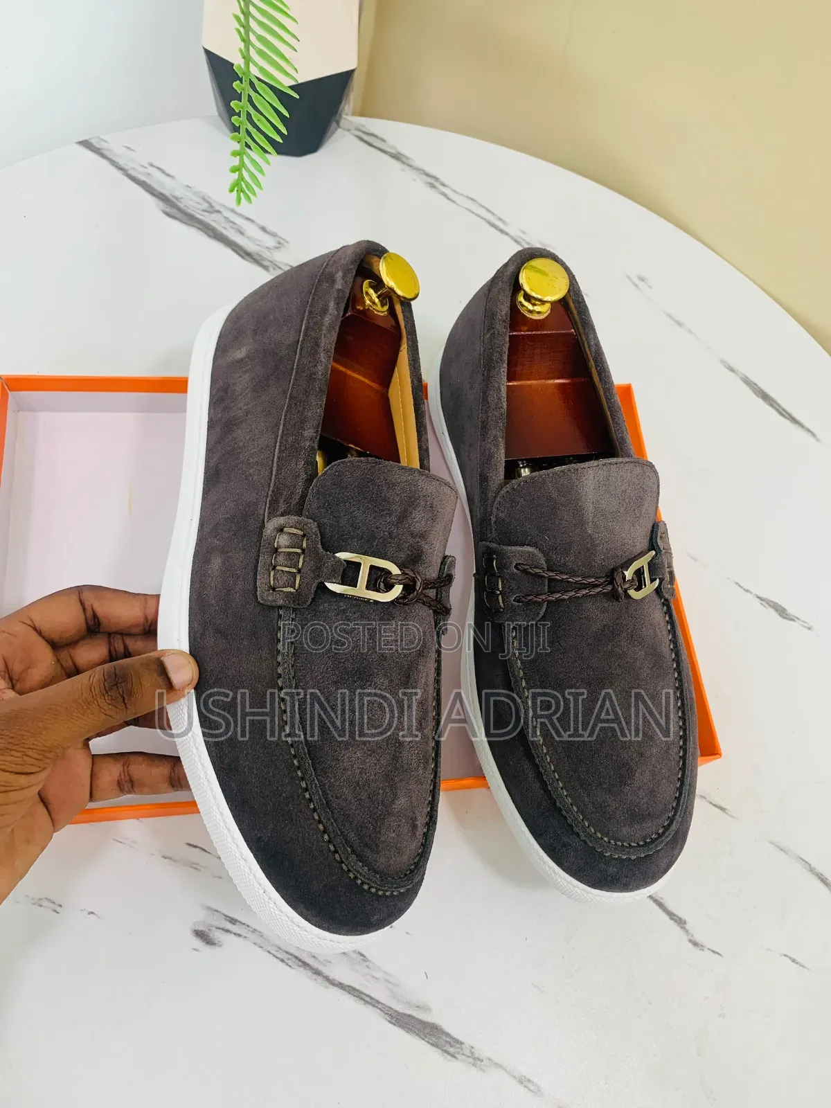 new Stock—hermès Shoes
quality Leather
full Boxed