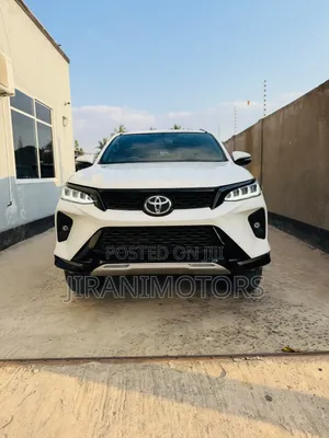 Toyota Fortuner 2.8 D AWD 2024 White