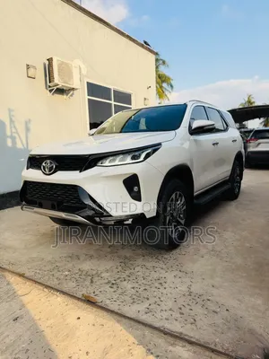 Toyota Fortuner 2.8 D AWD 2024 White