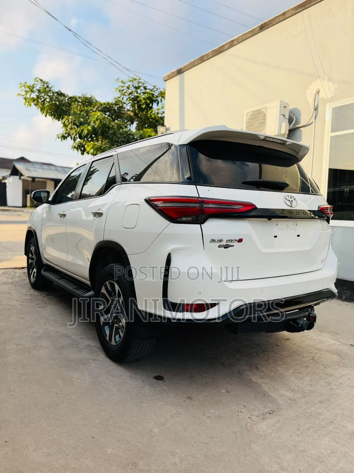 Toyota Fortuner 2.8 D AWD 2024 White