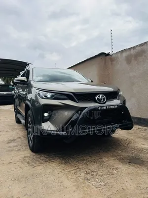 Toyota Fortuner 2023 Gray