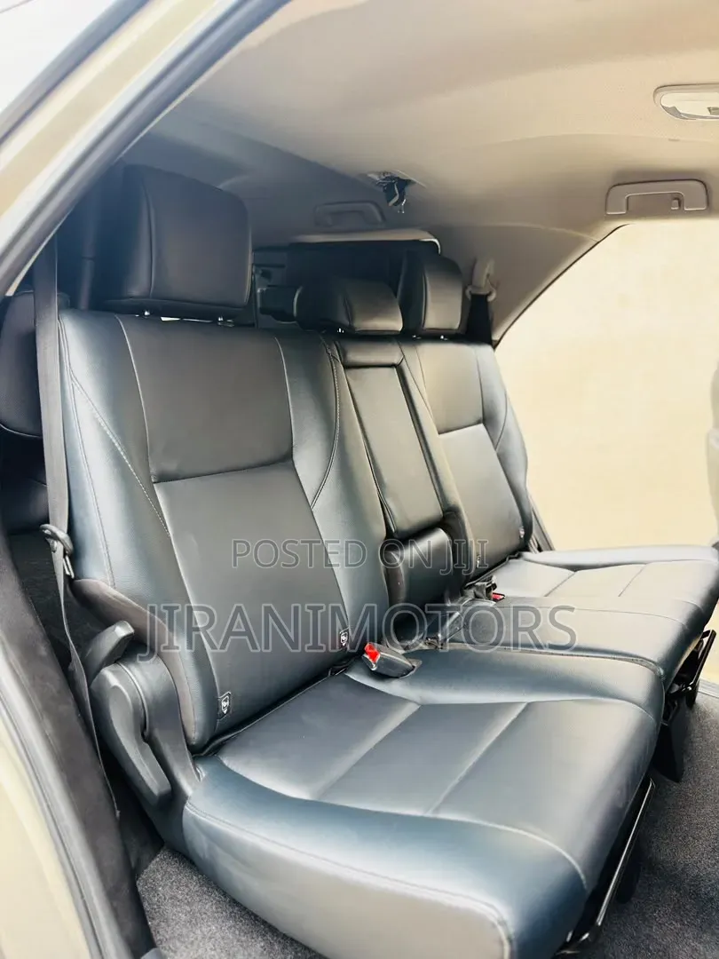 Toyota Fortuner 2023 Gray