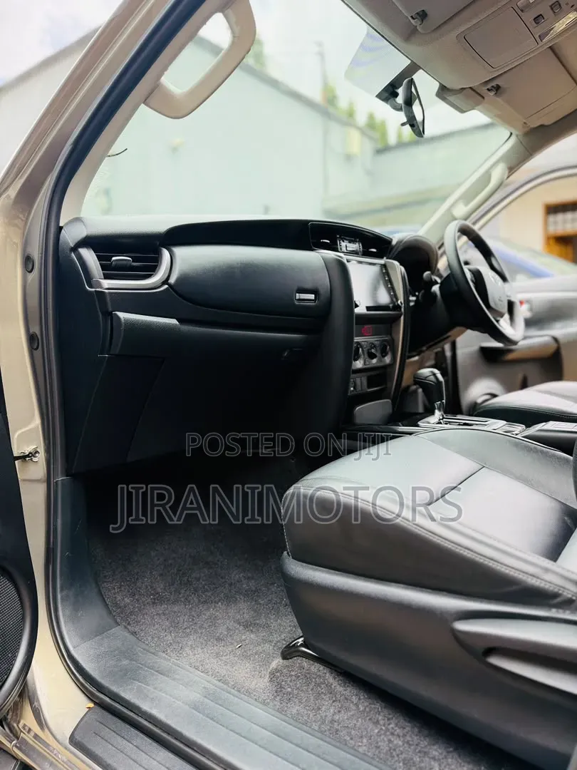 Toyota Fortuner 2023 Gray