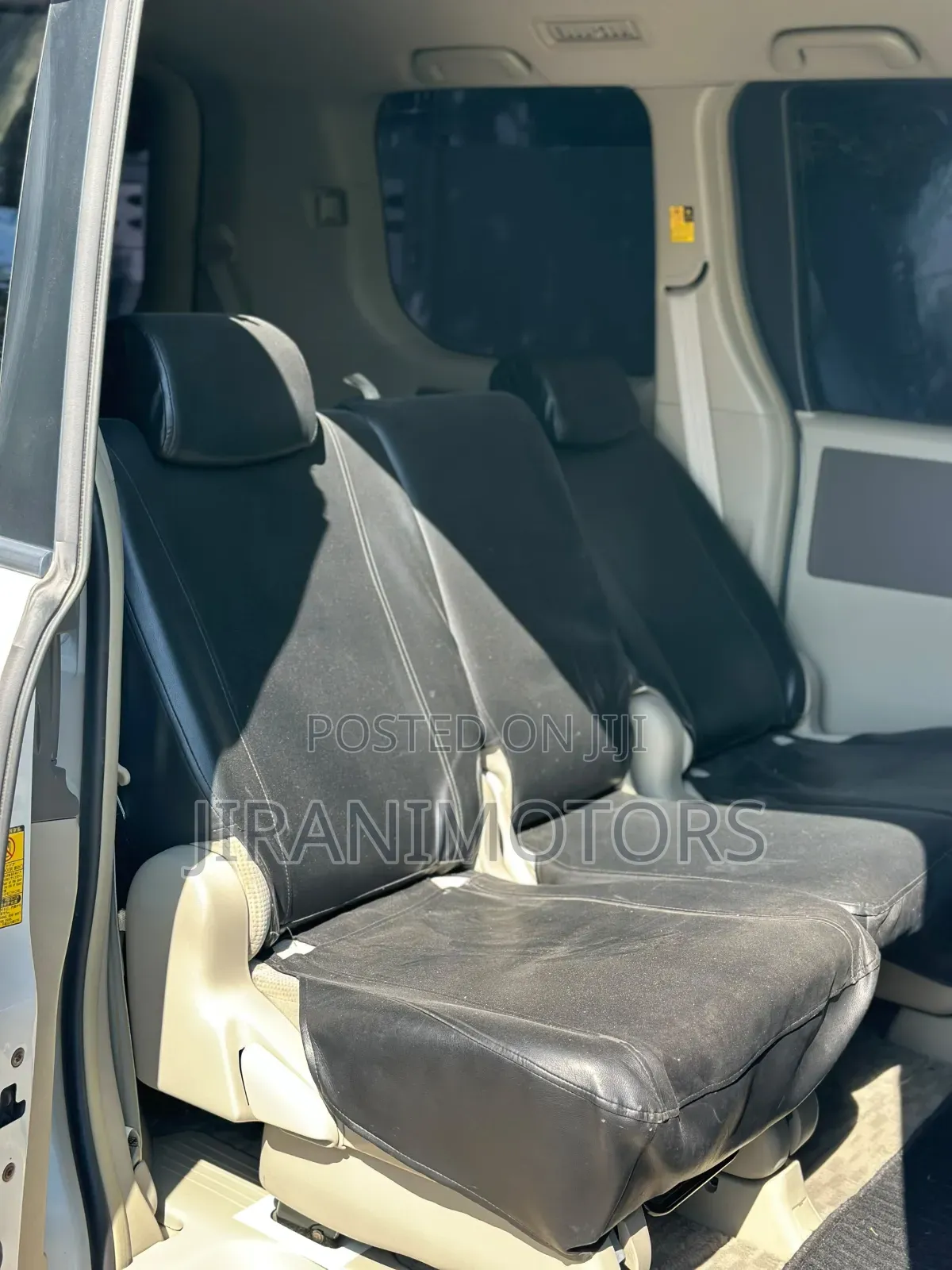 Toyota Noah 2010 White