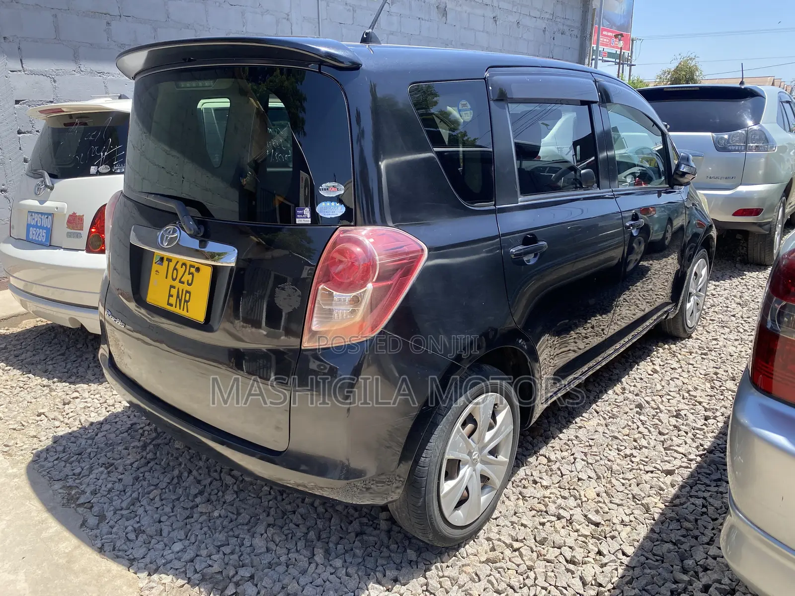 Toyota Ractis 2006 Black