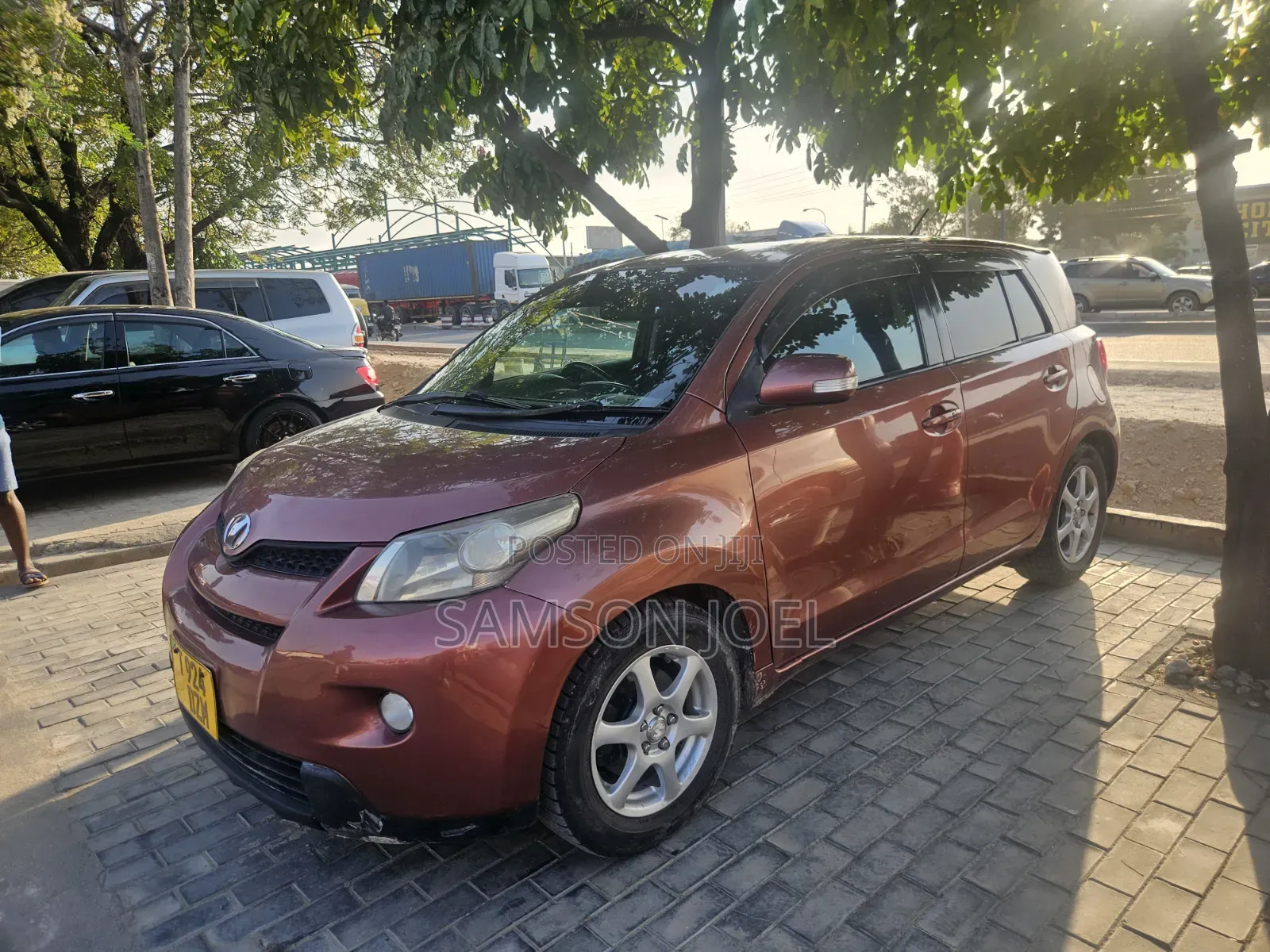 Toyota IST 2009 Maroon