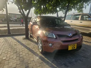 Toyota IST 2009 Maroon