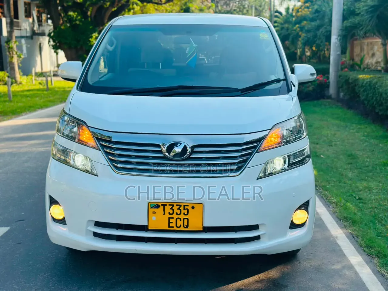 Toyota Alphard 2010 White