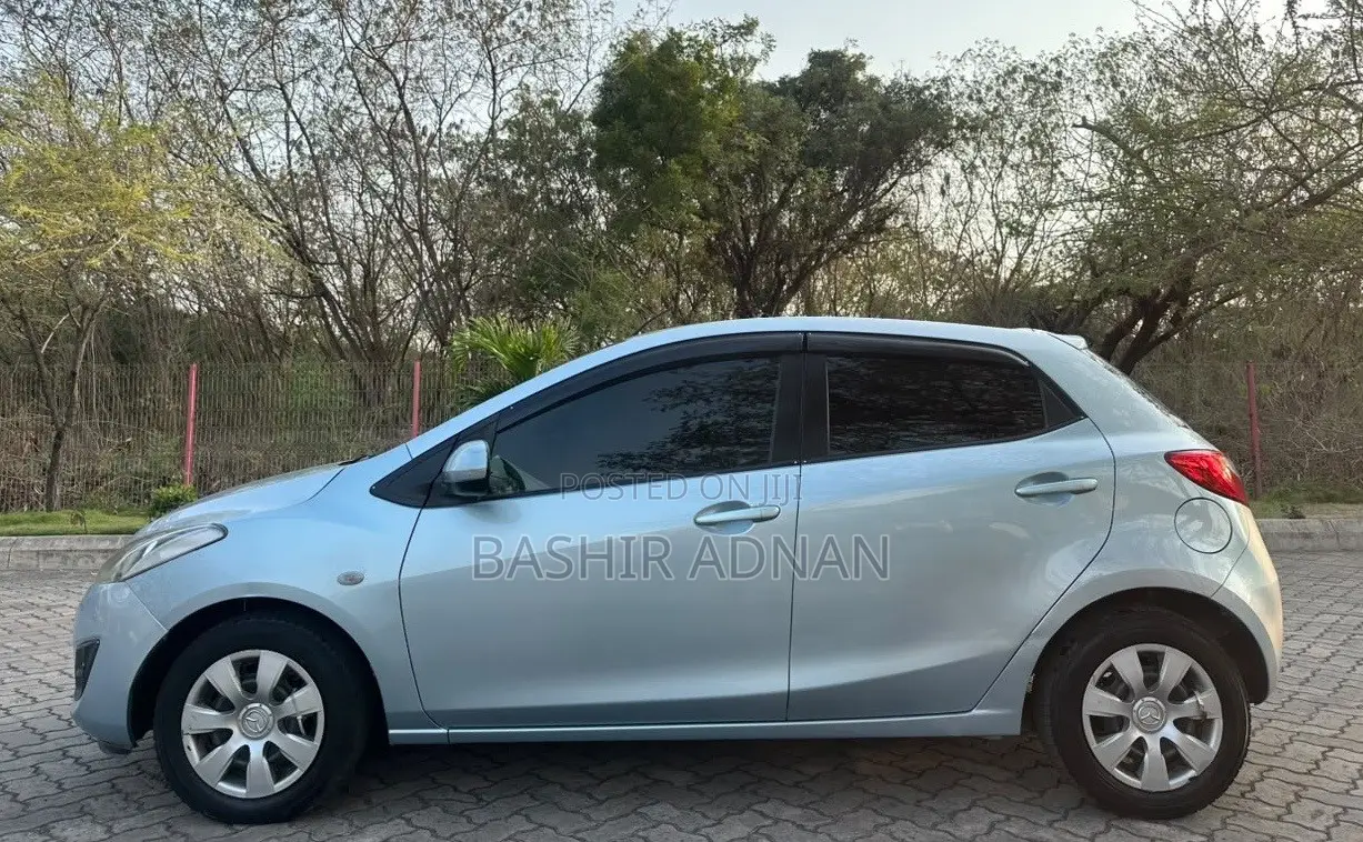 Mazda Demio 2012 Blue
