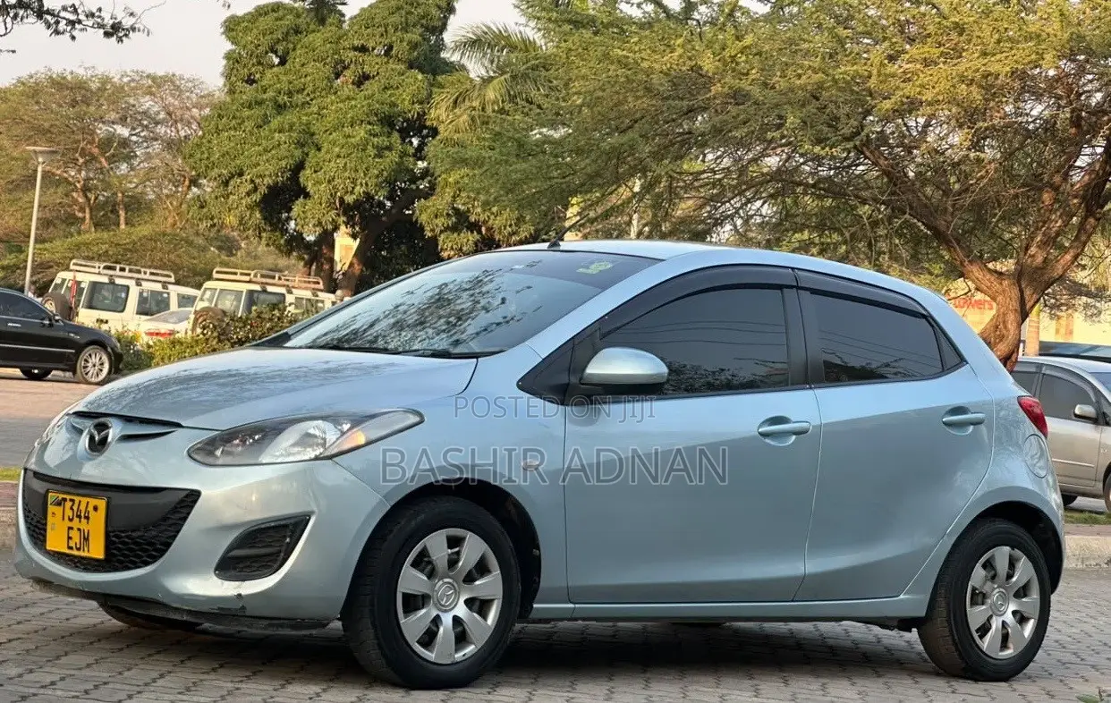 Mazda Demio 2012 Blue