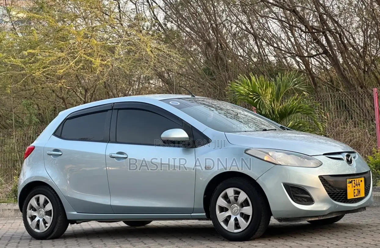 Mazda Demio 2012 Blue