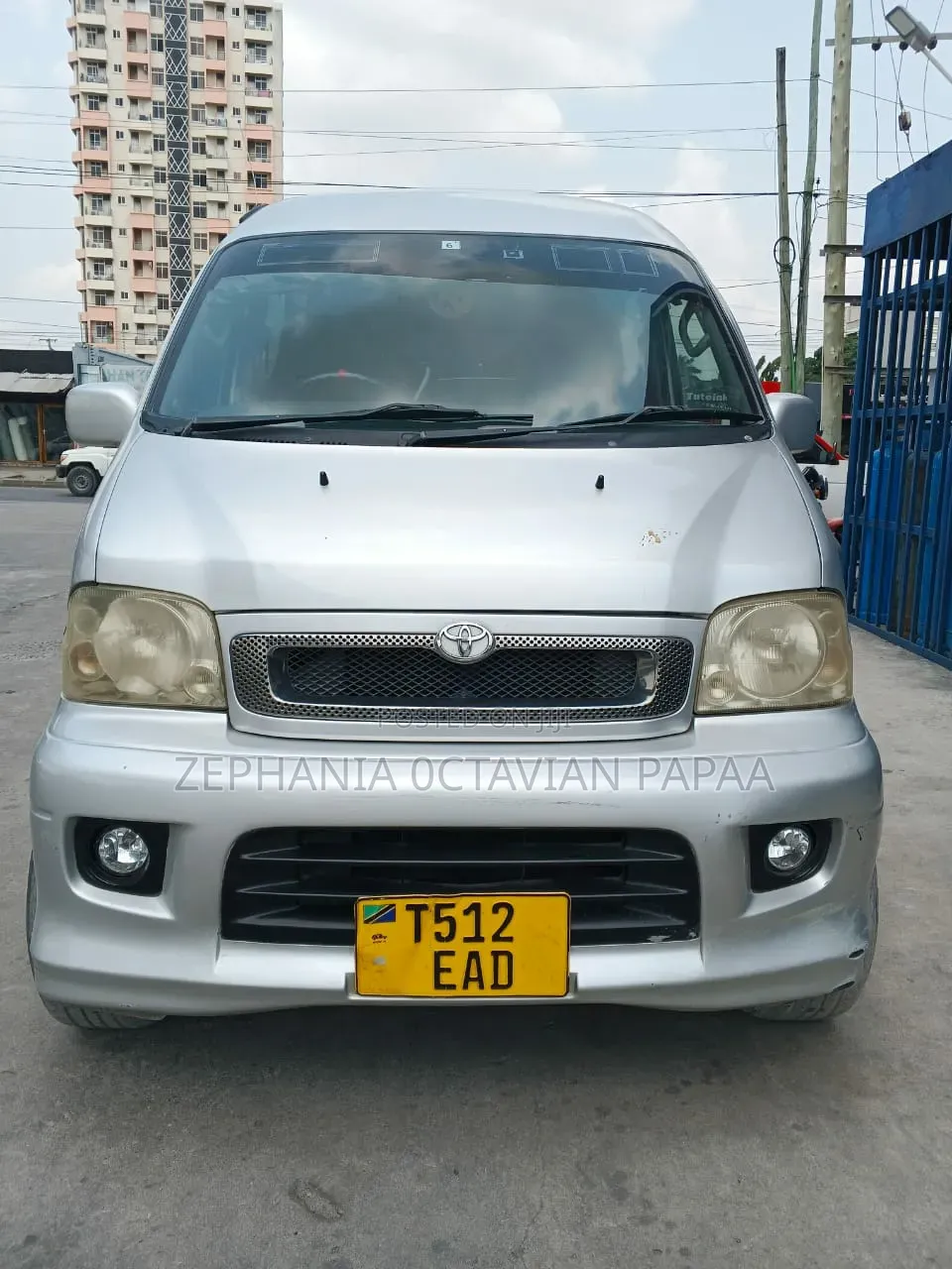 Toyota Pixis Space 2011 Silver