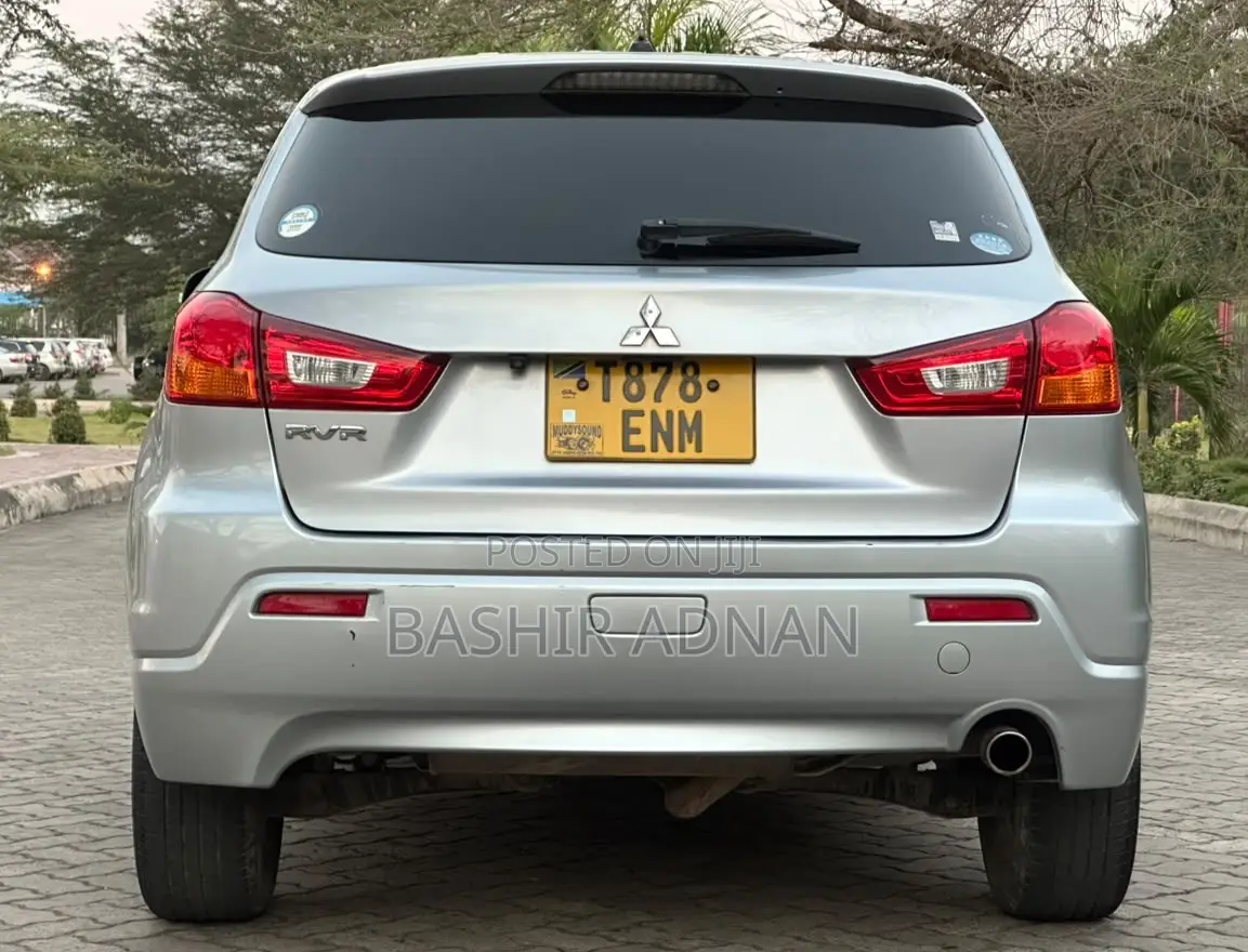 Mitsubishi RVR 2010 Silver