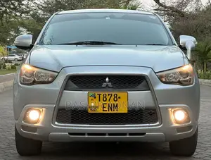Mitsubishi RVR 2010 Silver