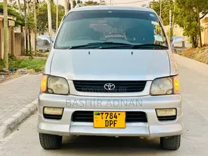 Toyota Noah 2.0 FWD (8 Seater) 2002 Silver