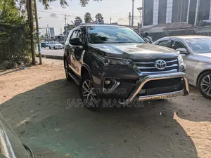 Toyota Fortuner 2018 Gray