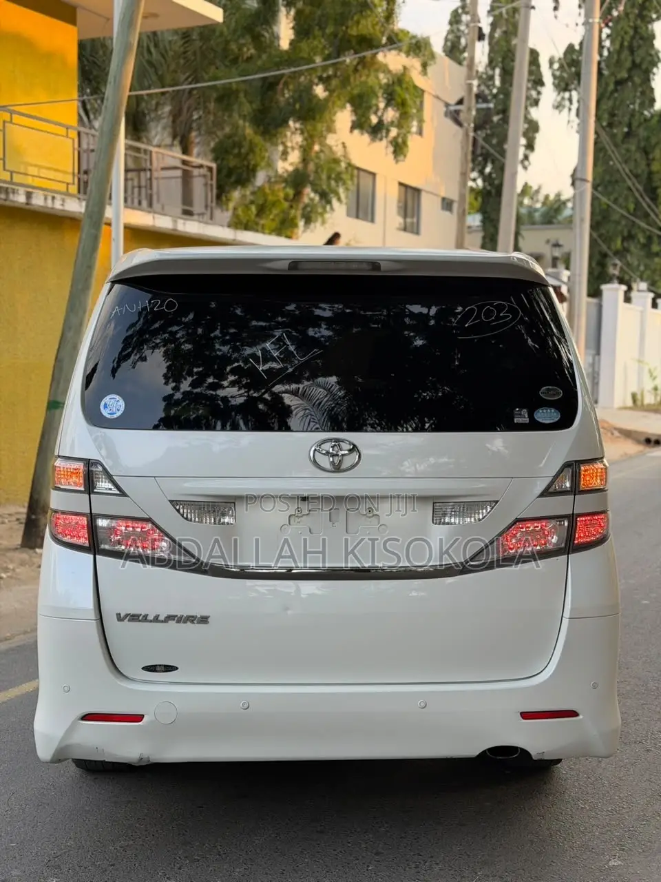 Toyota Vellfire V 2.4 FWD 8-Seater 2011 White