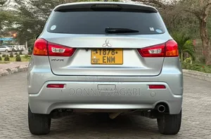 Mitsubishi RVR 2010 Silver