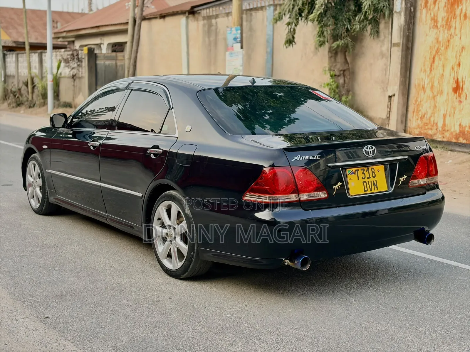 Toyota Crown 2012 Black