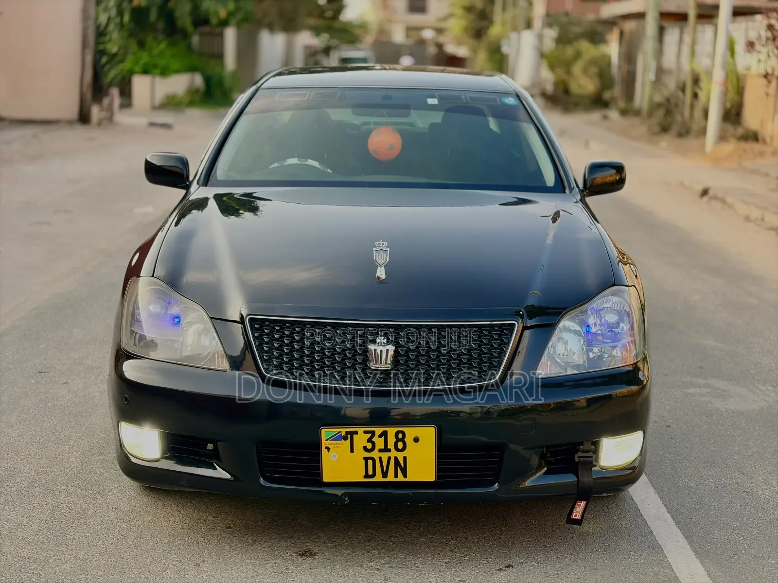 Toyota Crown 2012 Black