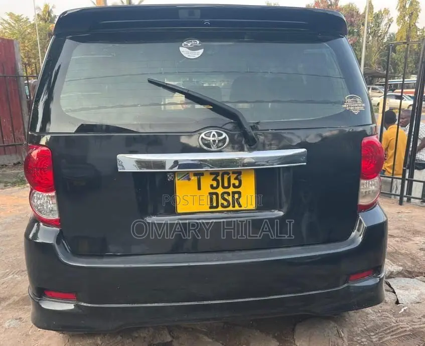 Toyota Corolla Rumion 2008 Black