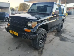 Toyota Land Cruiser 2015 Black