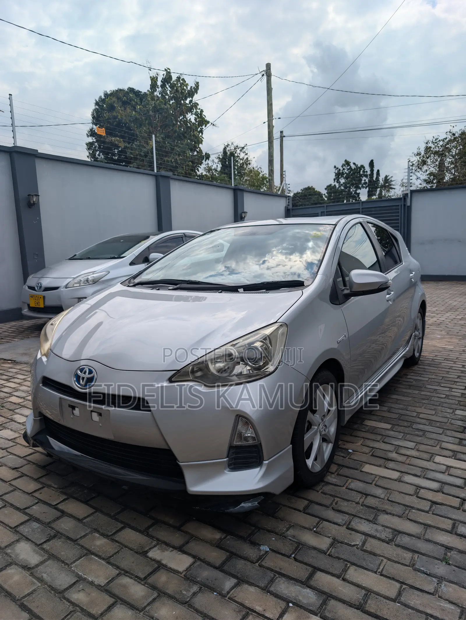 Toyota Aqua 2012 Silver