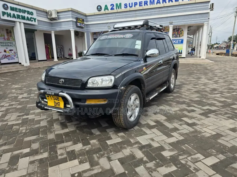 Toyota RAV4 1999 Black