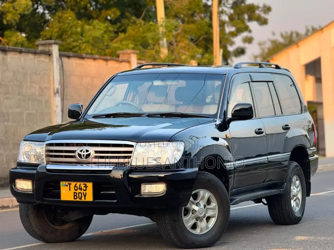 Toyota Land Cruiser 2000 Black