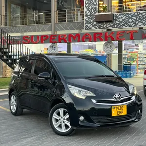 Toyota Ractis 2014 Black