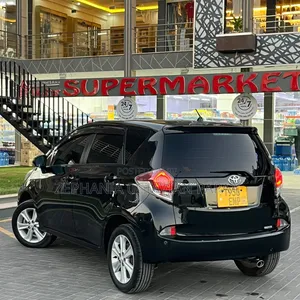 Toyota Ractis 2014 Black