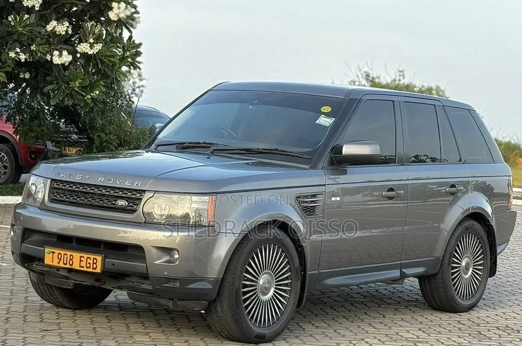 Land Rover Range Rover Sport 2010 Gray