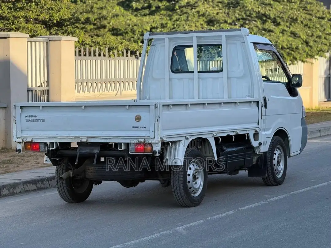 Nissan Vannet Truck