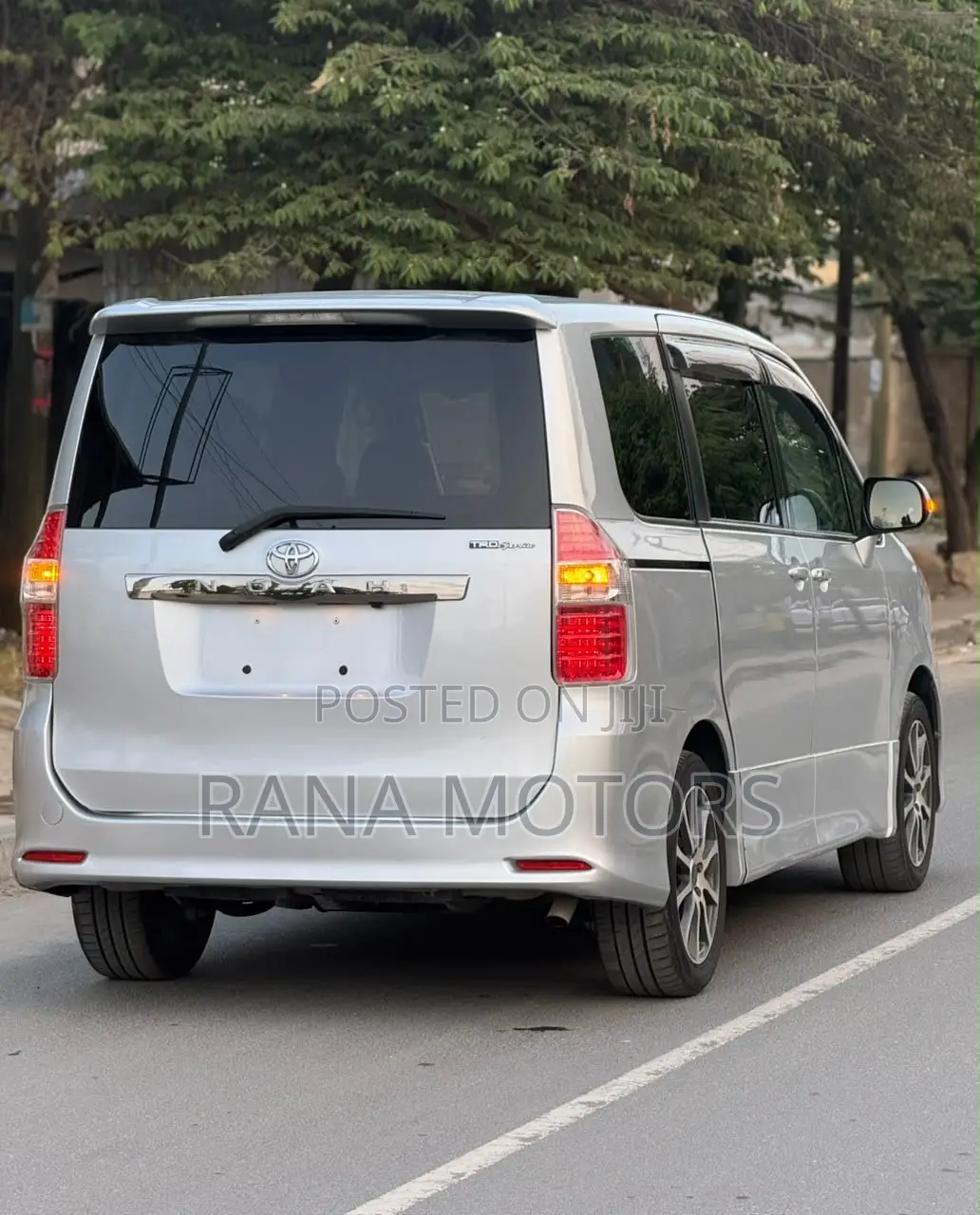 Toyota Noah 2008 Black