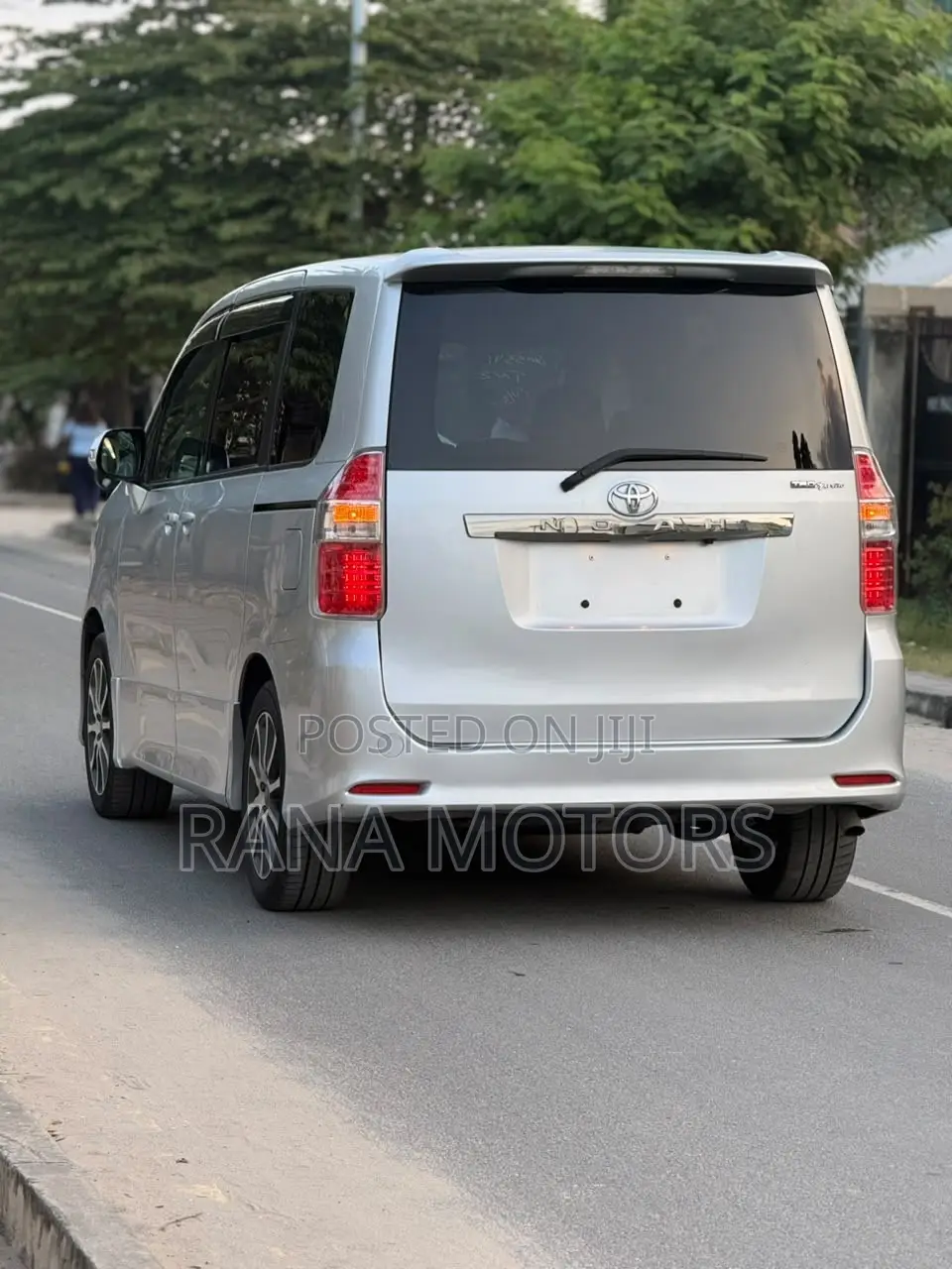 Toyota Noah 2008 Black